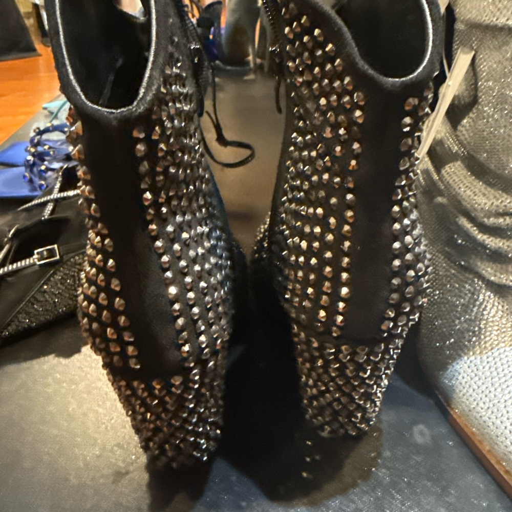 Very G Black Studded Heeled Boots - Picture 3 of 4